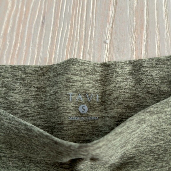 TaviCloud High Waisted Tight - Picture 6 of 6